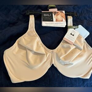 Bali Women's Cream Underwire Bra 38DD